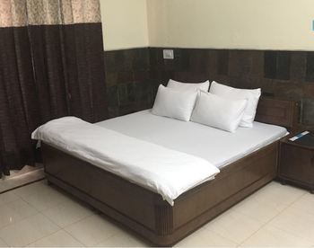 Goroomgo Hotel The Sojourn, Adharshila & Gulmohar Cottages Dharamsala Exterior photo